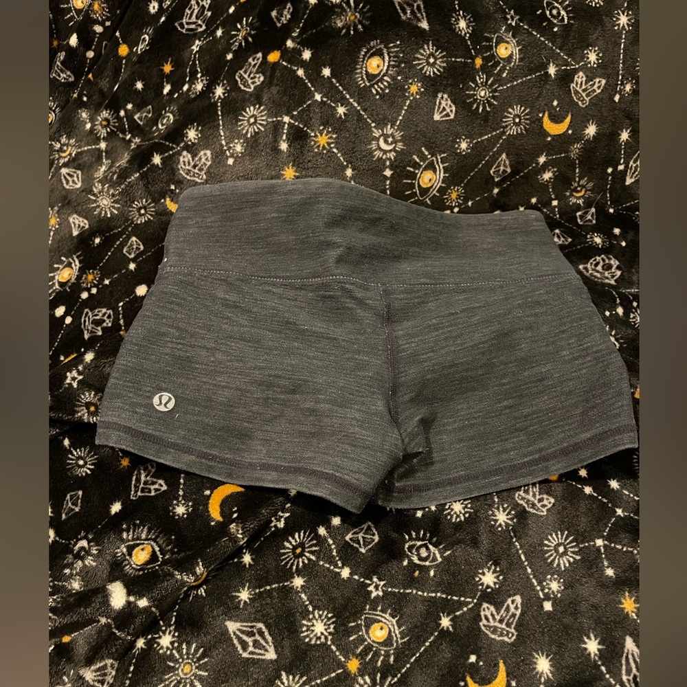lululemon athletica grey shorts